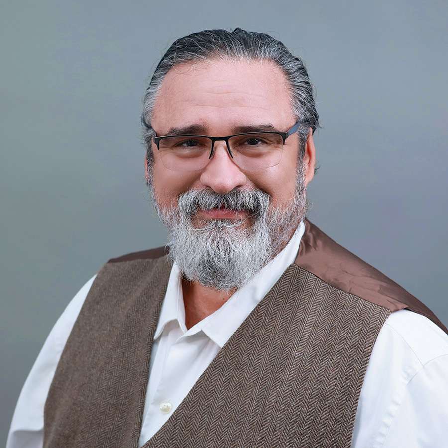 Alex Raffi, owner and creative director of Imagine Communications, leading creative marketing, branding, and strategic campaigns